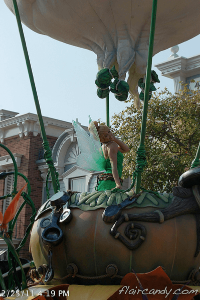 Hong Kong Disneyland Flights of Fantasy Parade Tinkerbell