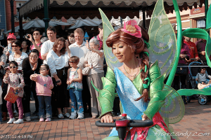 Hong Kong Disneyland Flights of Fantasy Parade
